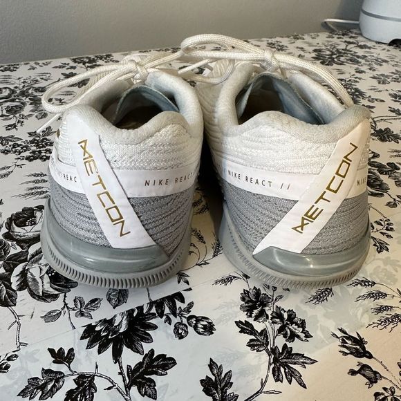 Nike Women’s React Metcon Turbo Size 9 - Picture 3 of 9